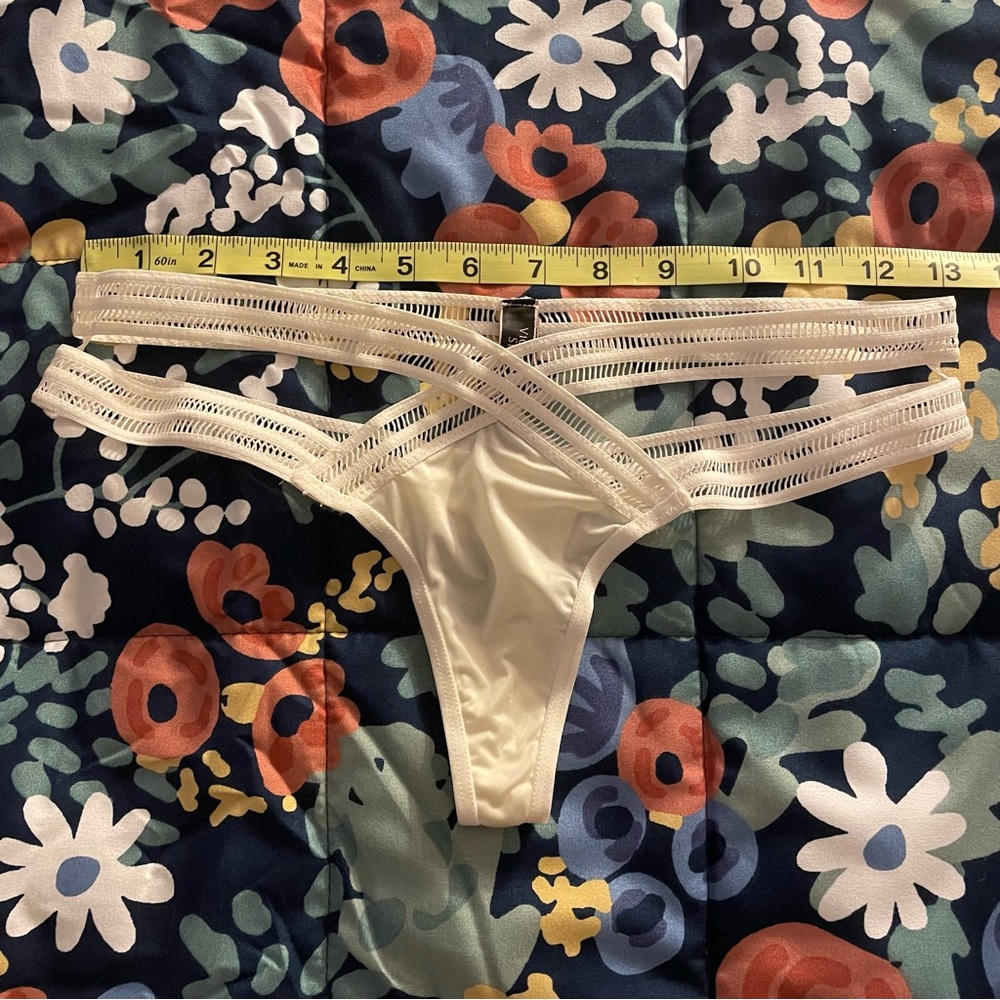 NWOT Very Sexy Strappy Crisscross Thong - Picture 3 of 6